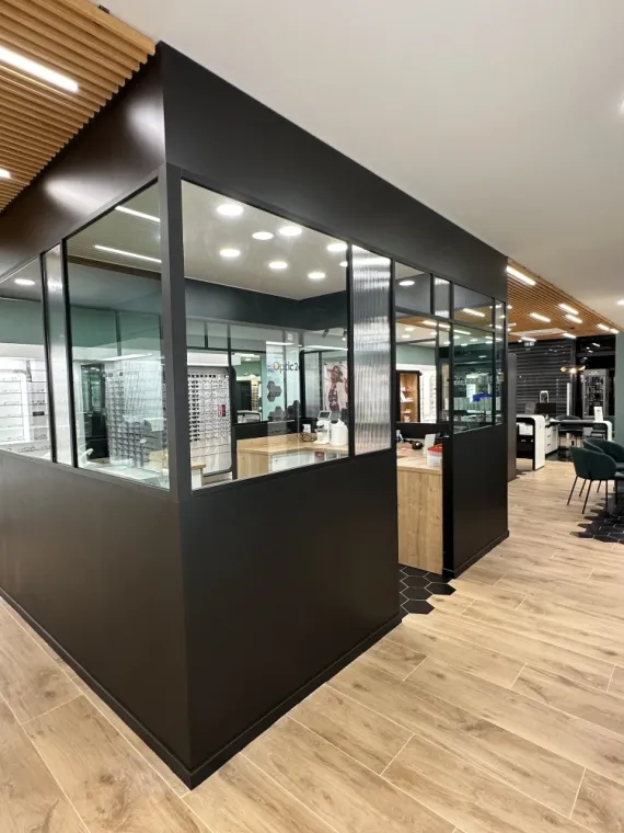 Réalisation d’un verrière chez un opticien à Maubeuge !, Lille, DLT Agencement